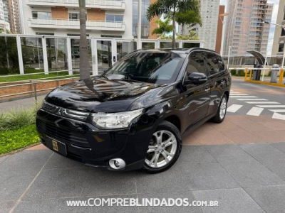 Outlander Preto 2013 - Mitsubishi - São Paulo cód.36575